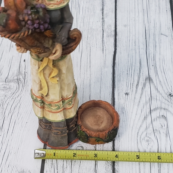 Harvest Time Hand Painted Resin Pilgrim Figurines Tealight Candle Holder - Picture 8 of 8